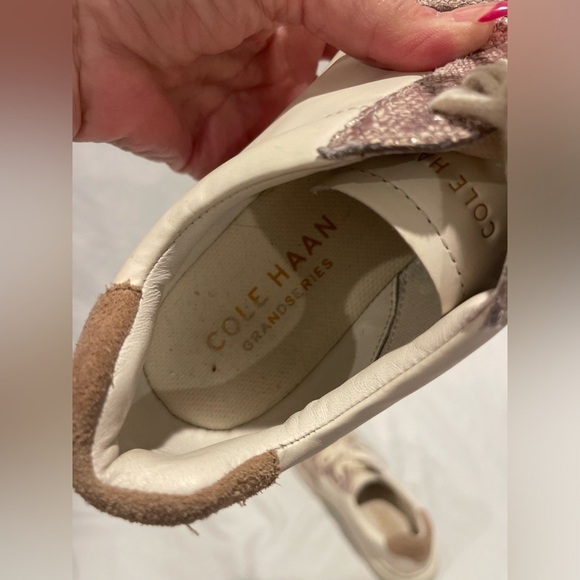 Cole Hann Grand Series Sneakers Size 7B White with Beige Snake Print - Picture 3 of 10